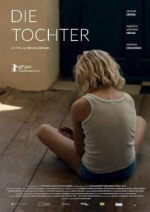 Helena Zengel dans Die Tochter (Fille bleu foncé) (2017)