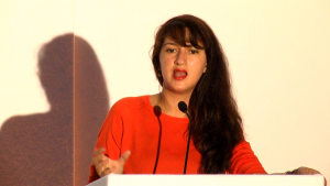 Zineb El Rhazoui parle à la Conférence internationale sur la liberté d’expression et de conscience, Londres, en 2017